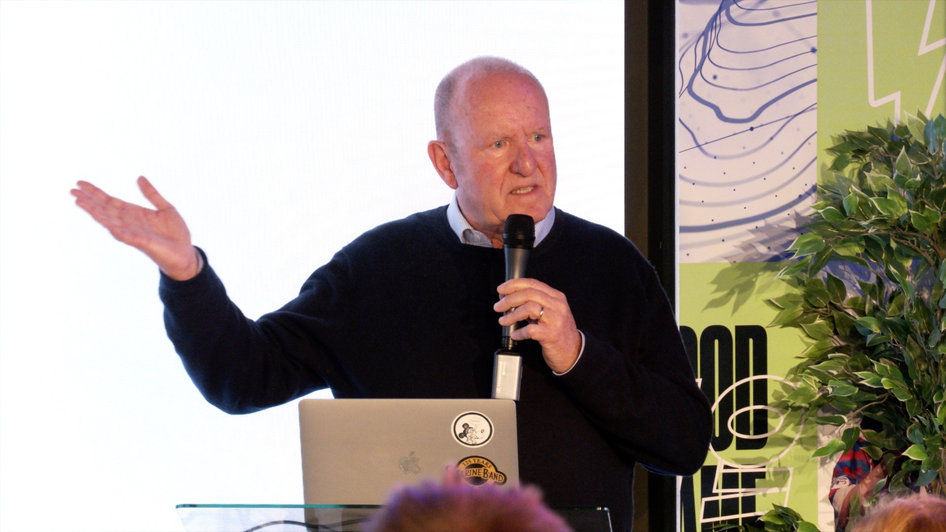 04 Ian Livingstone