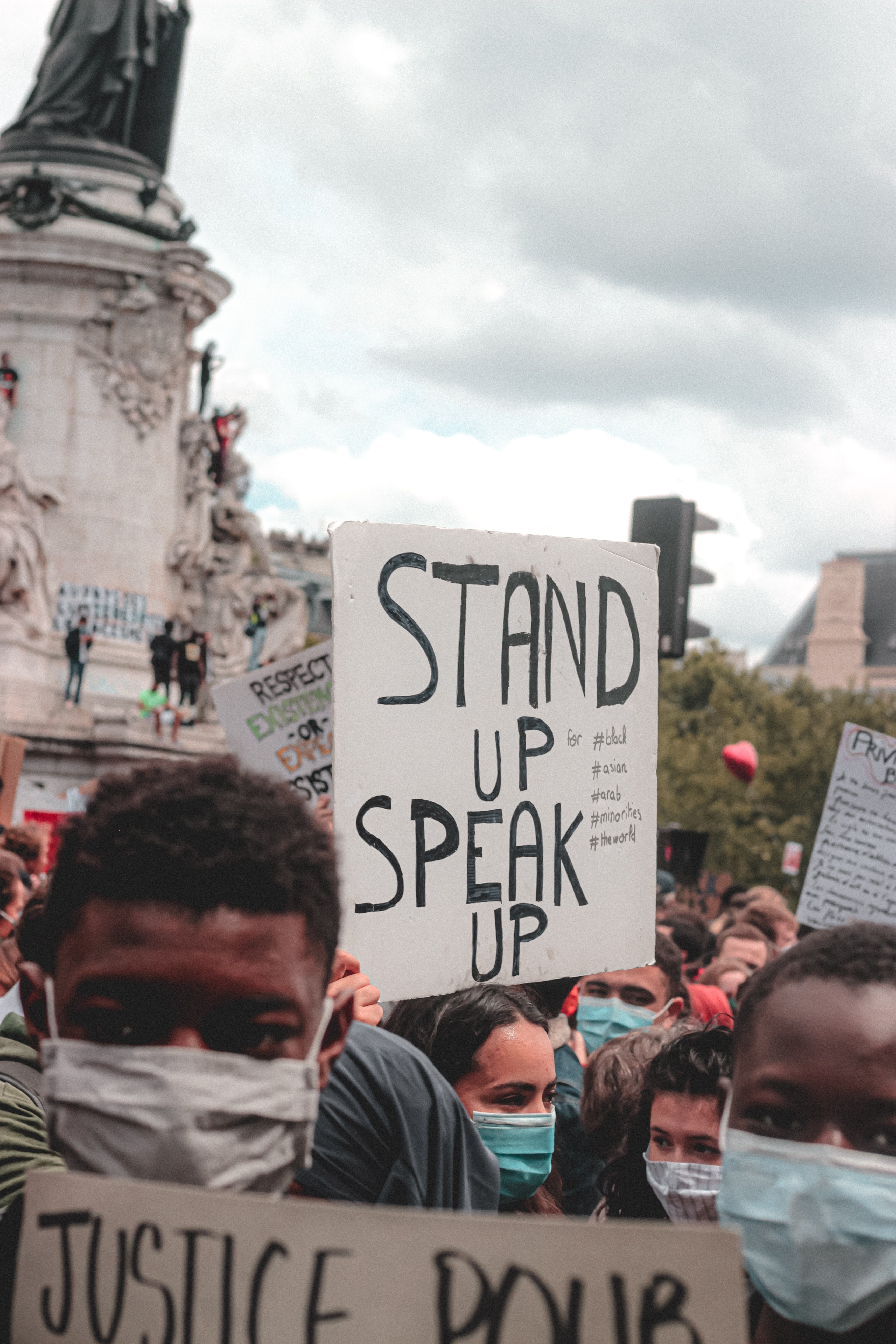 Protest D0_Jklxusfq